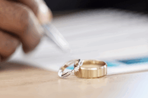 Составлен список звезд, объявивших о разводе летом 2025 года