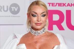 Волочкова снялась полностью обнаженной в бане