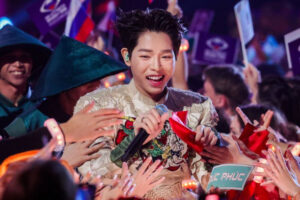 Кто такой победитель «Интервидения» Дык Фук, почему у него странное лицо