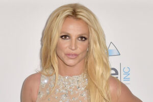 «Не убирает за собаками»: друзья Бритни Спирс в ужасе от условий ее жизни