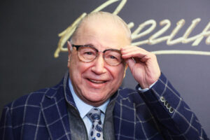 Скандальный развод со Степаненко и отцовство в 75 лет: как живет Петросян