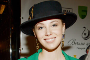 «В одних трусах»: Полина Диброва после развода осталась без имущества