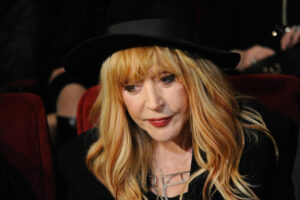 Ветеран подал иск на 1,5 млрд рублей к Пугачевой