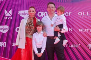 «Еще не были женаты»: участница t.A.T.u. об онкологии мужа-миллионера