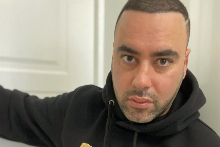 Российский рэпер срочно продал квартиру и покинул Россию