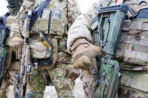 В РФ призвали купить жилье бойцам СВО на средства от продажи замка Галкина