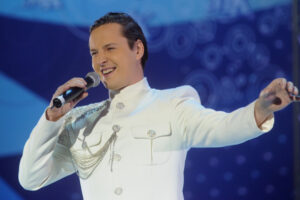 Витас снизил стоимость выступлений в России перед новогодними корпоративами