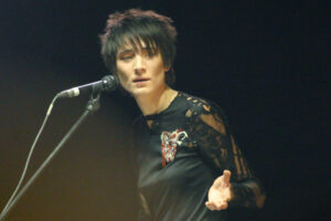 Земфира избавилась от еще одной связи с Родиной