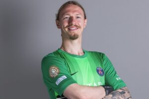 Матвей Сафонов поделился эмоциями от романа английского писателя