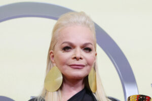 «Не за чужой счет»: Долина обратилась к покупательнице своей квартиры