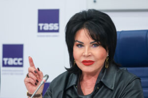 Полюбившаяся детям певица попрощалась с фондом для пожилых артистов