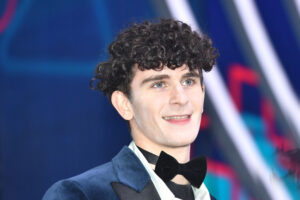 Популярный блогер-миллионник получил гражданство России