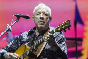 Потеря бизнеса, оскорбления россиян, помощь Украине: как живет Макаревич