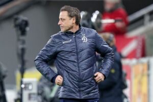 Правильно ли поступили в московском «Динамо», оставив Ролана Гусева главным тренером?