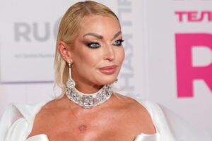 Волочкова поделилась пикантным снимком с вениками