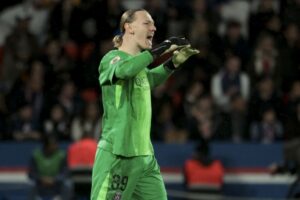 Сафонов получил самую высокую оценку в «ПСЖ» от L’Equipe за матч со «Страсбургом»