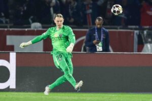 Сафонов опубликовал пост после победы «ПСЖ» в матче с «Челси», где он пропустил два гола