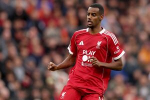 «Очень рад снова быть на поле». Форвард «Ливерпуля» Исак — о возвращении после травмы