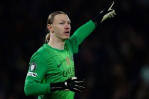 «ПСЖ» не видит Сафонова основным вратарём и интересуется голкипером «Брайтона» — источник