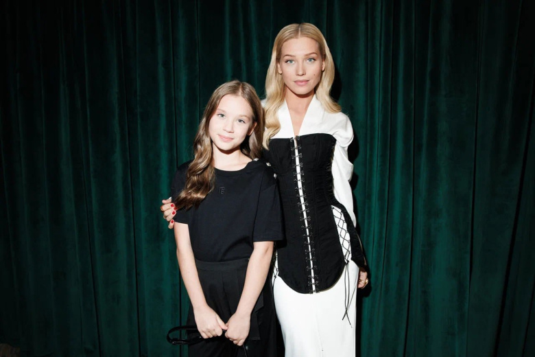 Актриса Кристина Асмус с дочкой Анастасией