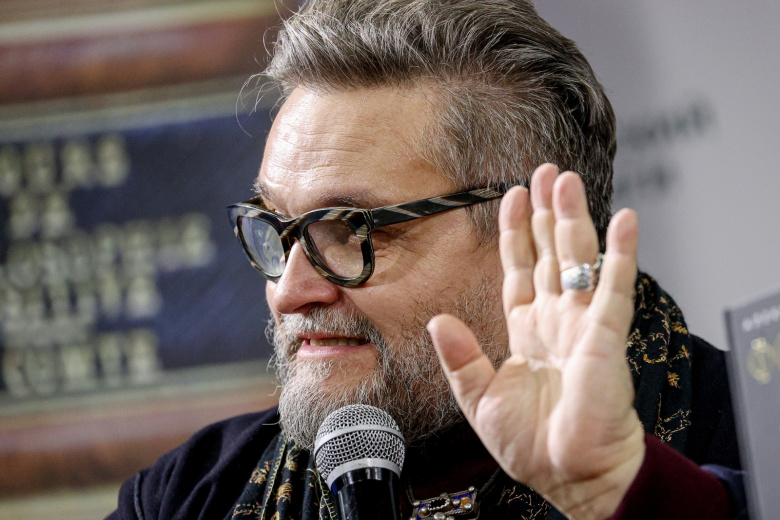 Александр Васильев