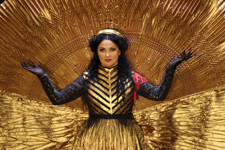 Анна Нетребко