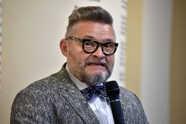 Александр Васильев