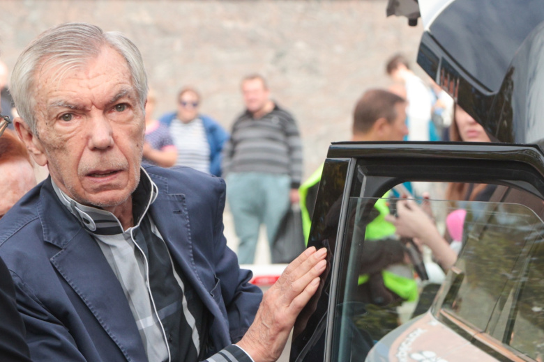 Юрий Николаев